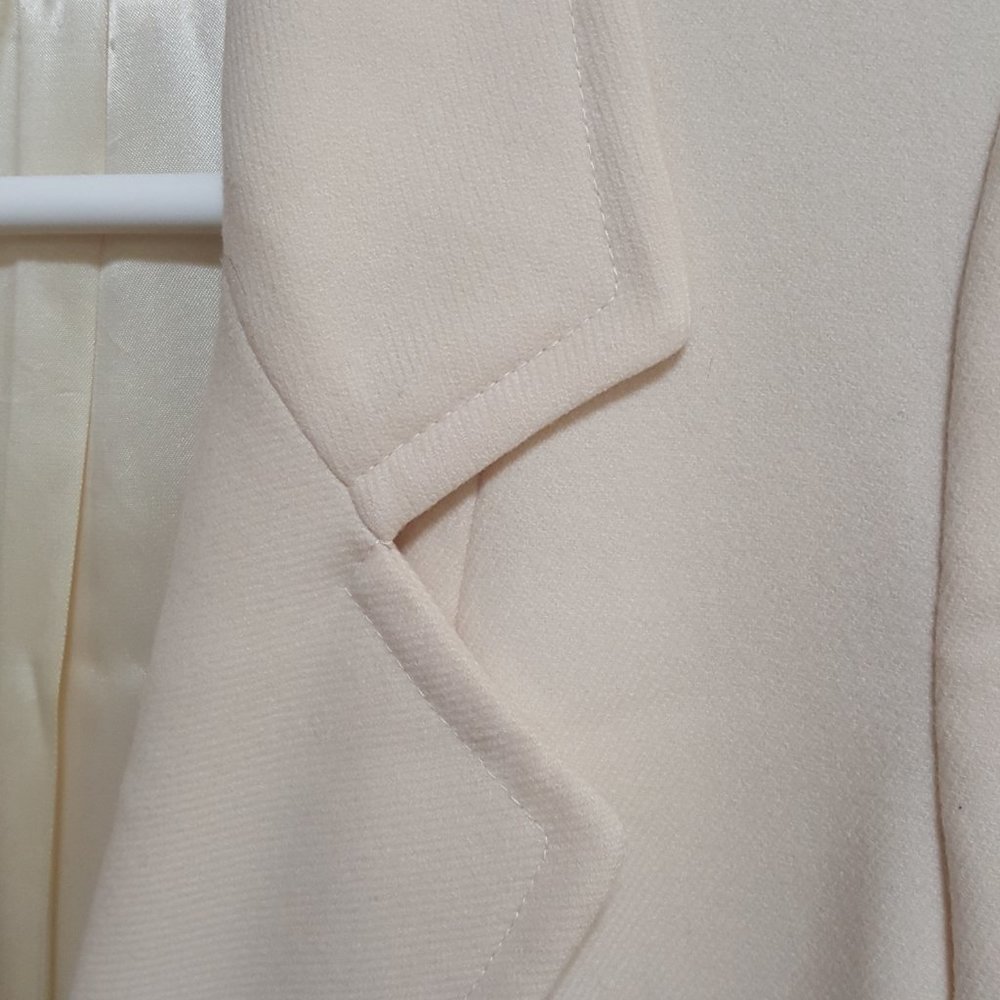 Anna Collection Wool Coat - Picture 6 of 7